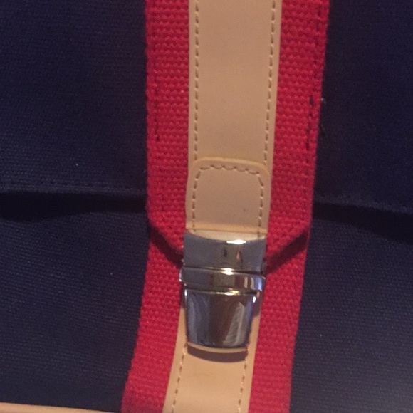 Rolfs Purse - Picture 3 of 8